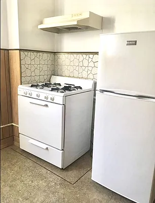 Rented by Amorelli Realty | media 4