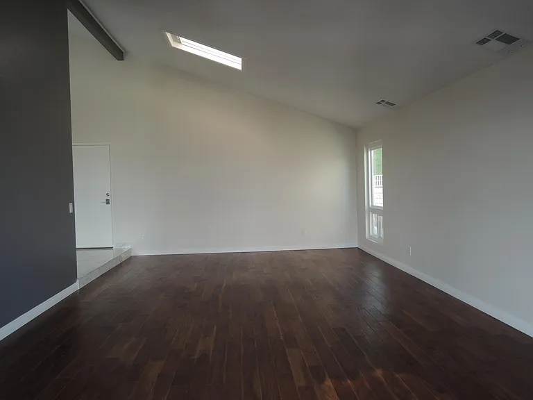 4527 Vista Largo — Photo 11