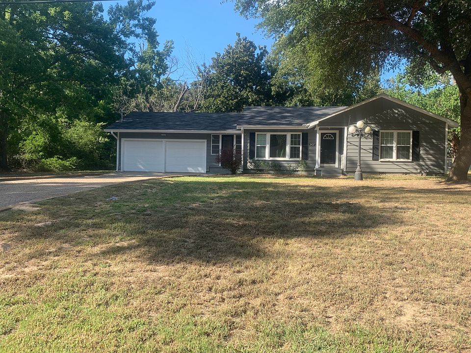 1st image of 907 Mimosa Dr
