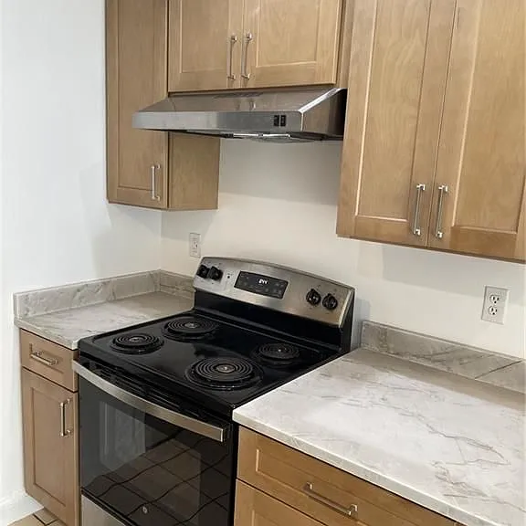 510 Corey Ln — Photo 12