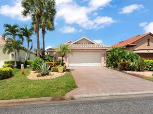 2091 Oxford Ridge Cir, Lehigh Acres, FL 33973