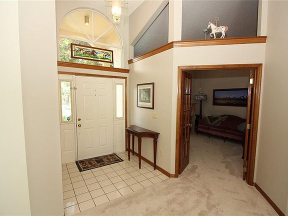 3rd image of 623 Lady Lynn Ct