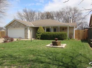 400 Sharon Ct, Lawrence, KS 66049