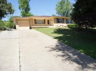 205 E 12th St N, Sand Springs, OK 74063