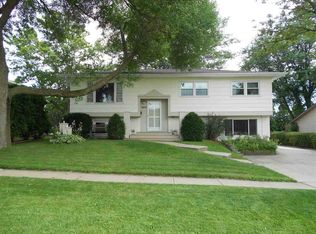 1011 E Seerley Blvd, Cedar Falls, IA 50613