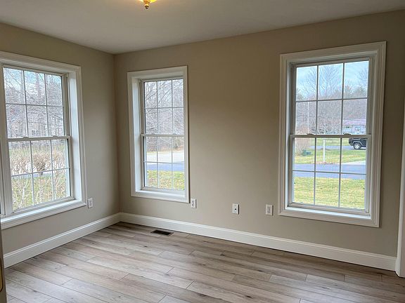 3rd image of 7 Canterbury Ct