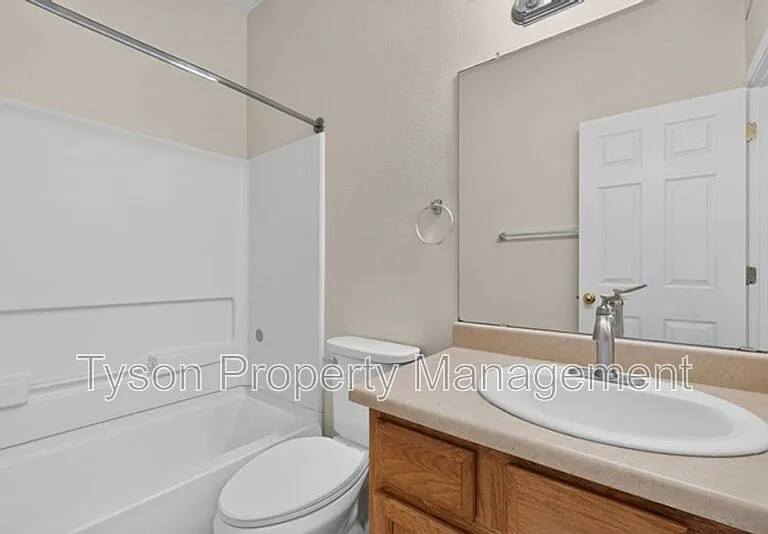 4209 Ridgeway Ct SE #D — Photo 20