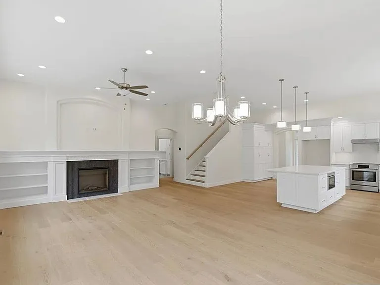 2799 NW Romancier Dr — Photo 9