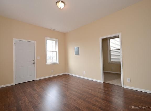 3rd image of 3726 S Emerald Ave #2F