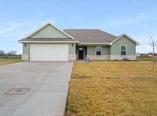 224 Yawney Dr, Lipan, TX 76462