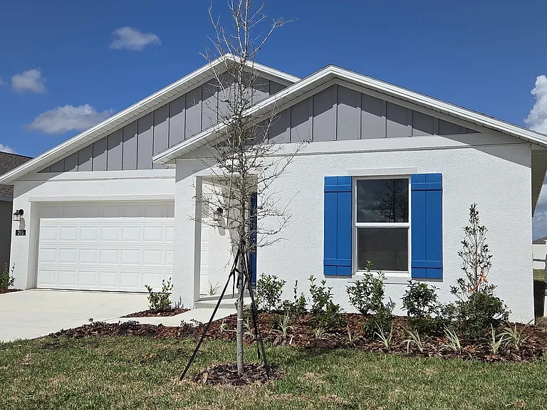 295 Artemis St — Photo 1