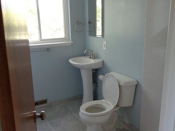 5th image of 1229 Willo Mar Dr