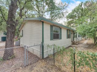 6056 Westwood Dr, Azle, TX 76020