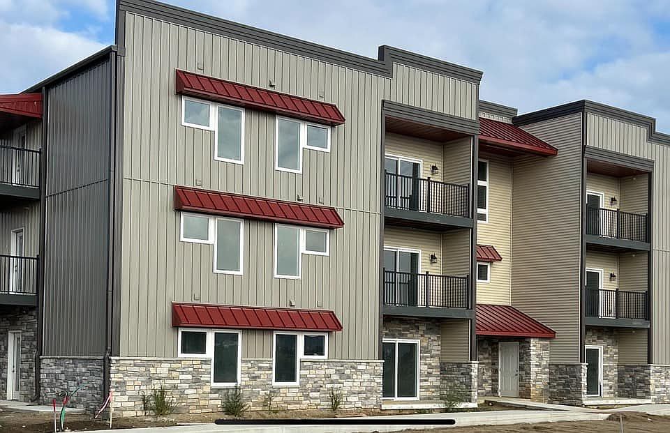 Del Mar Luxury Apartment Building