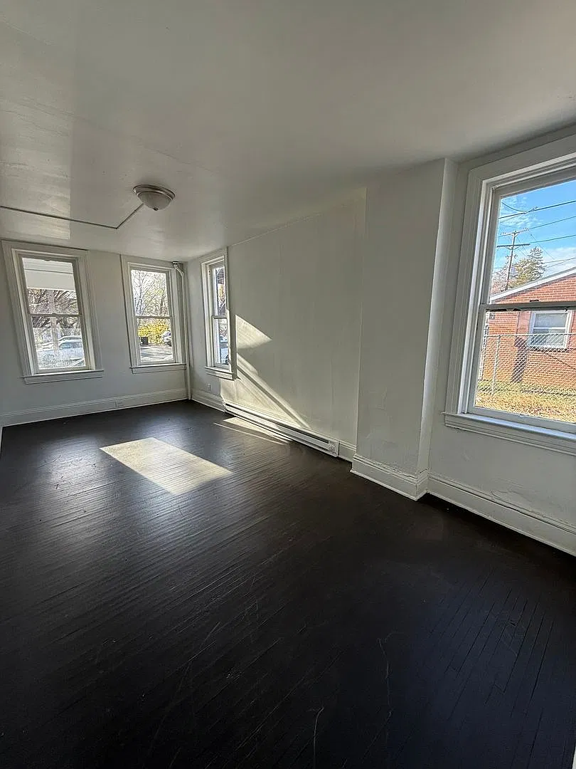 351 Smyser St — Photo 1