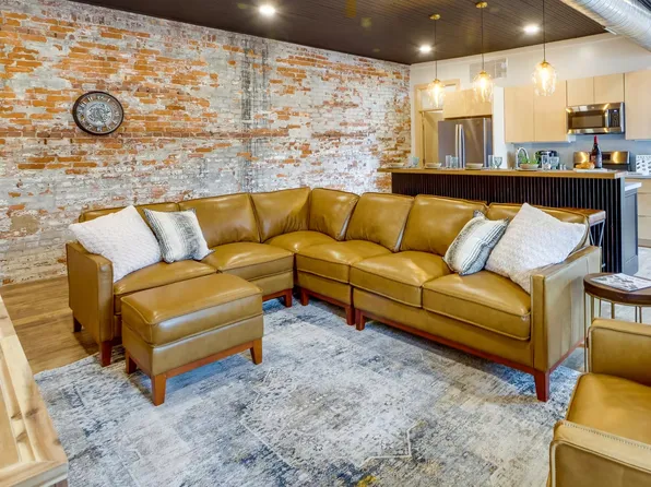 16 S Washington St #1, Millersburg, OH 44654