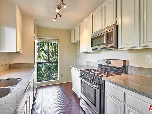 4th image of 604 Vallejo Villas #3