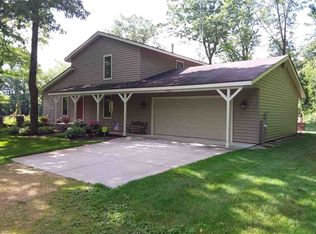 7922 Shirland Rd, Rockton, IL 61072