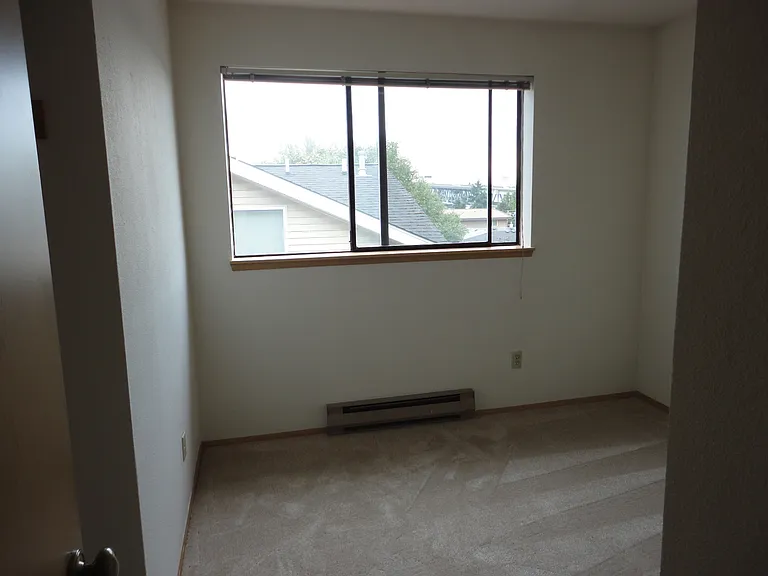 4253 8th Ave NE #401 — Photo 17