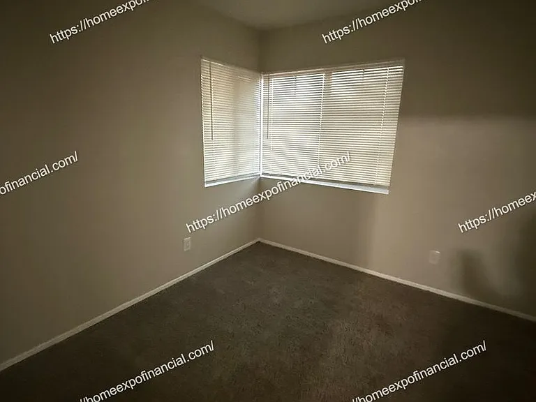24612 Freeport Dr — Photo 7
