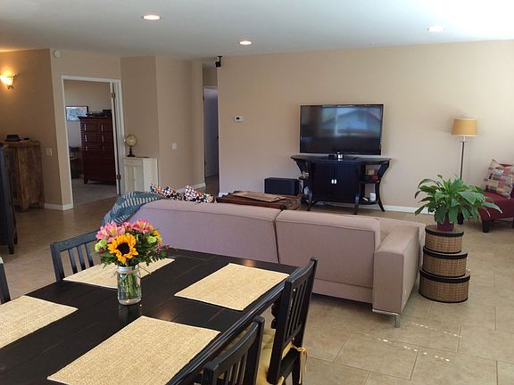 5th image of 708 S Fowler Ave