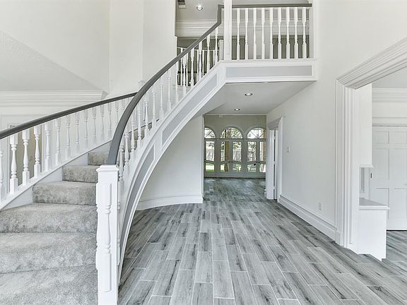 4th image of 1411 Misty Bend Dr