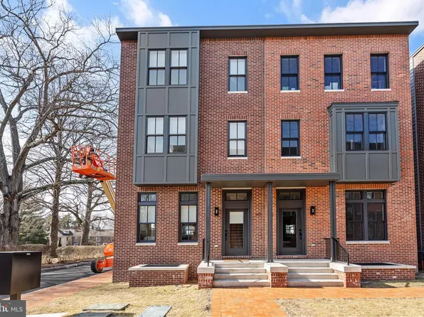 113 Thornton Ln, Newtown, PA 18940