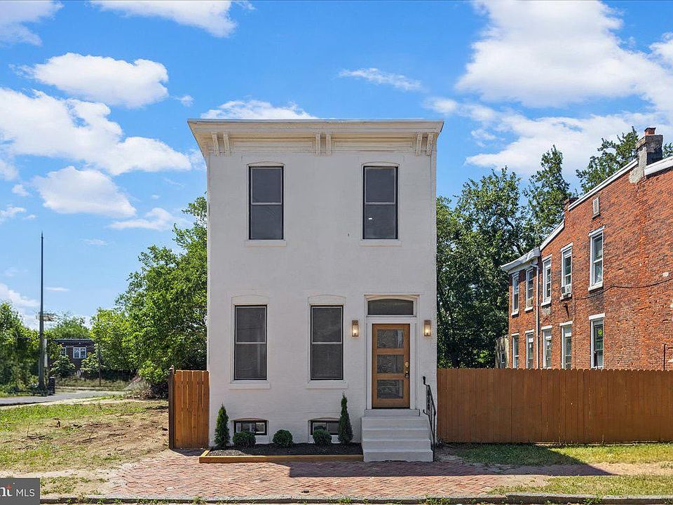 1st image of 294 Mount Vernon St