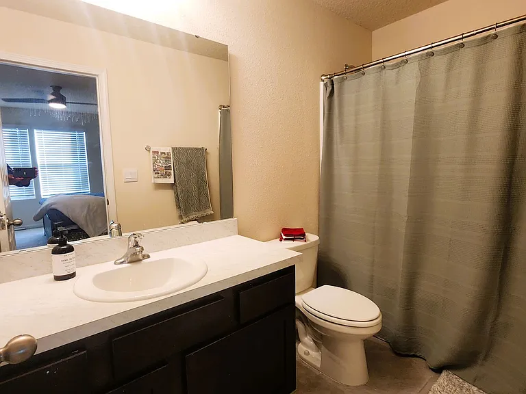 37 Temple Dr — Photo 16