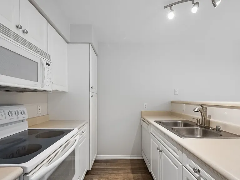 15150 140th Way SE #F304 — Photo 6