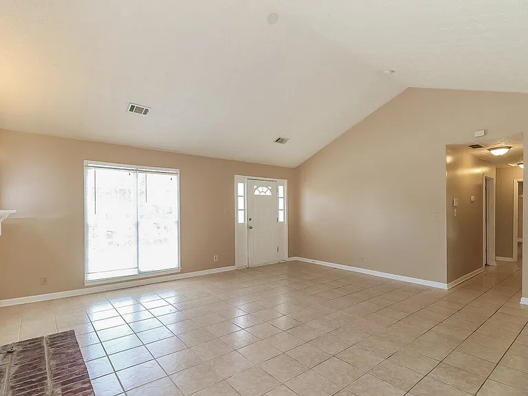 3935 Willowmeade Dr — Photo 9