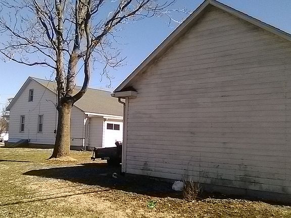 5th image of 150 W Center St