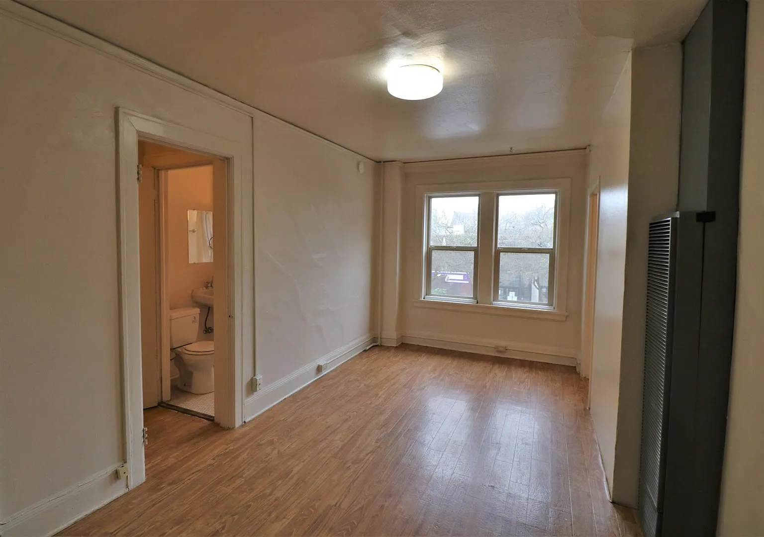 The Adelaide Apartments — Photo 3