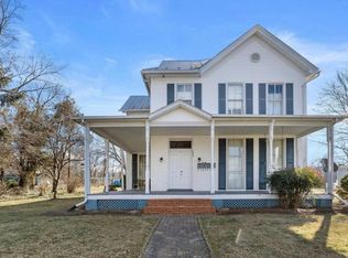 543 S Main St #1, Woodstock, VA