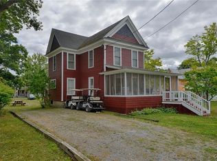 42904 United States Ave, Thousand Island Park, NY