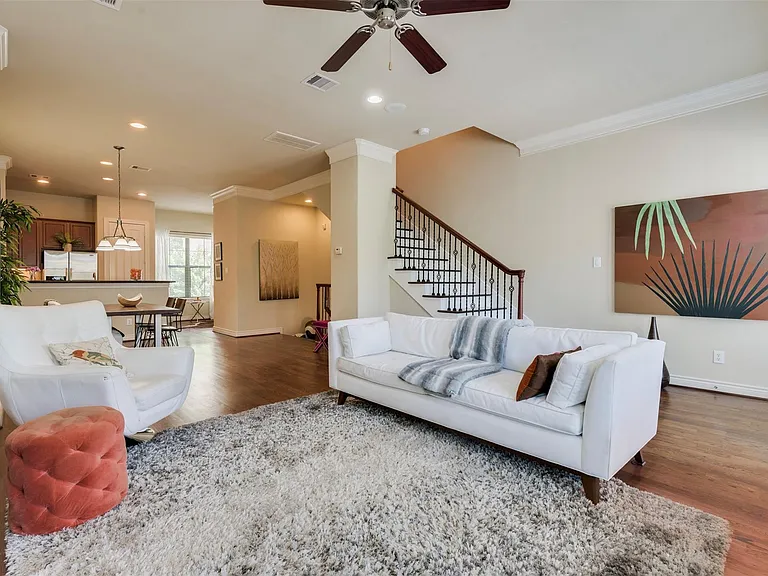1716 Edwards St — Photo 13