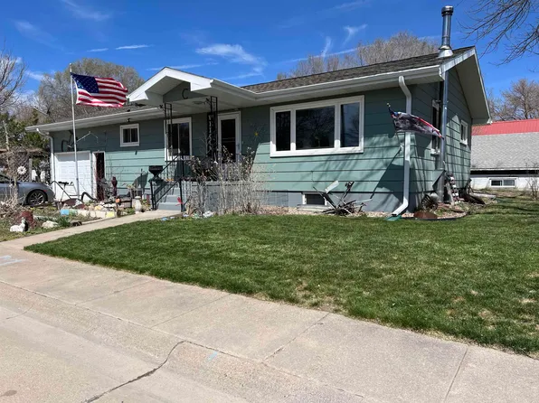 506 E 5th St, Curtis, NE 69025