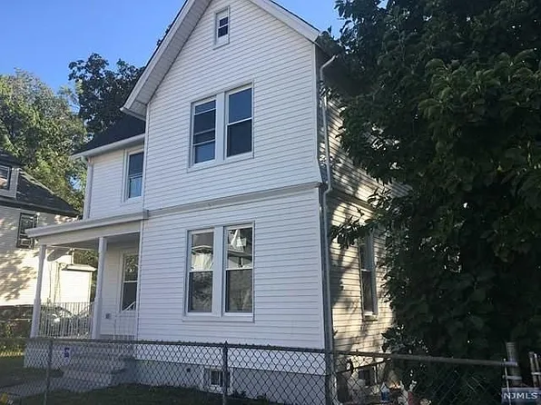 135 Norman St, East Orange, NJ 07017
