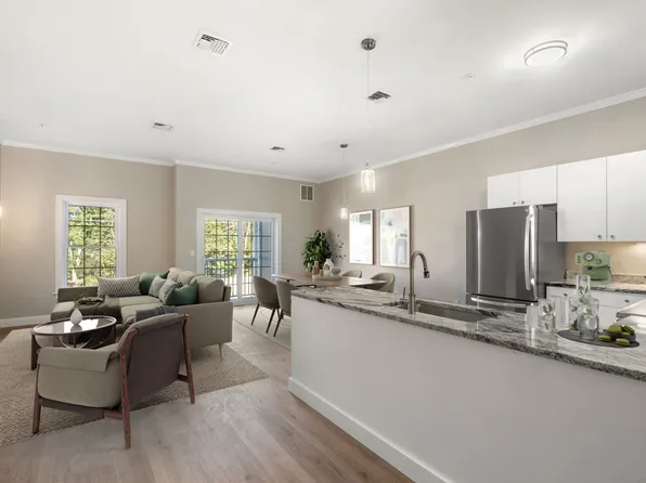 242 Main St, Millis, MA