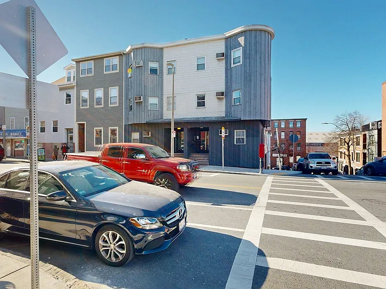 298 Meridian St #5 — Photo 13
