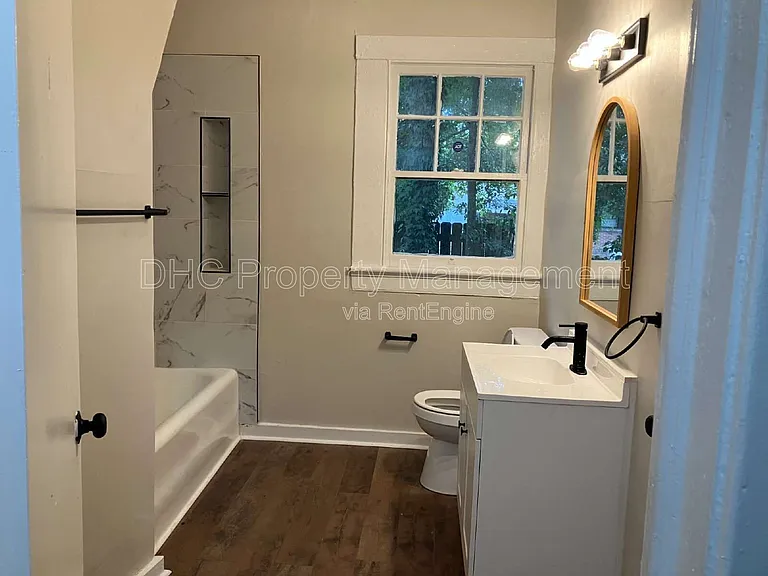 2207 Bell St #A — Photo 3