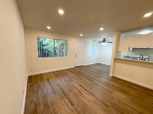Floor plan 206