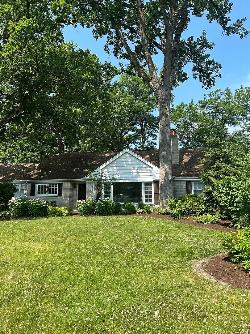 4N370 Pine Grove Ave photo 1