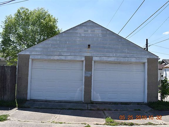 4th image of 200 NW H St