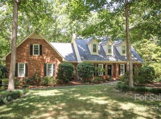 201 Nelson Rd, Matthews, NC 28104