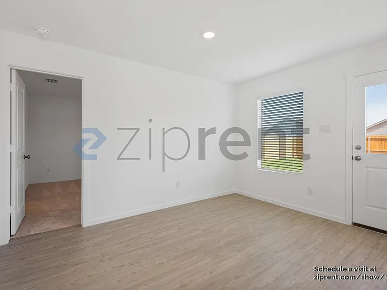 6739 Fairview Ave — Photo 6