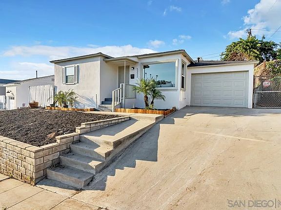 3rd image of 5332 Manzanares Way