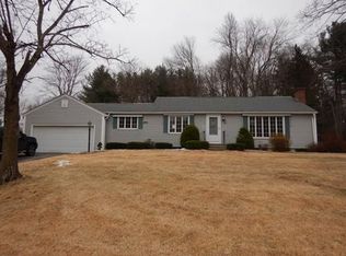 137 Fernwood Dr, East Longmeadow, MA 01028