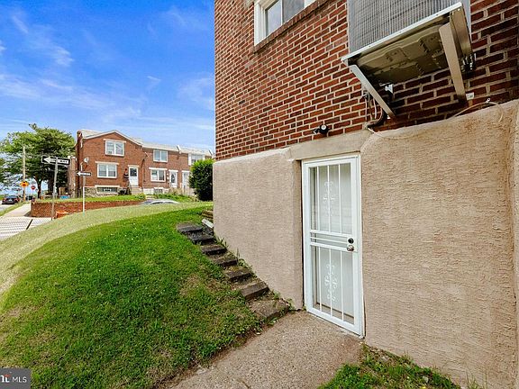 4th image of 4354 Glendale St
