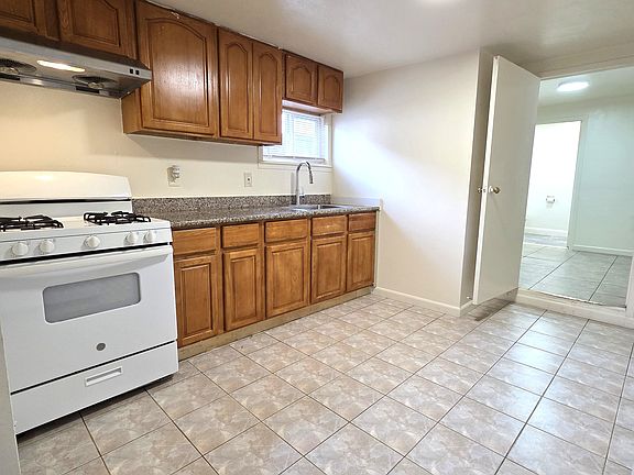 5th image of 1500 165th Ave #A